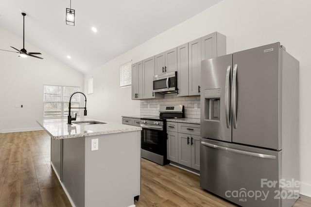 2805 Old Steele Creek Road, Charlotte, NC 28208