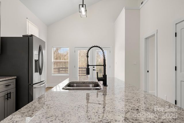 2805 Old Steele Creek Road, Charlotte, NC 28208