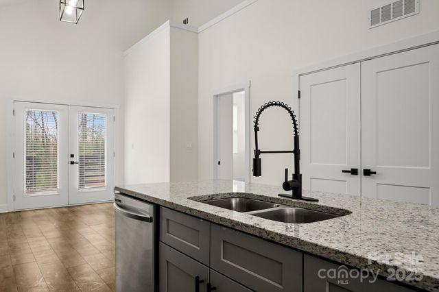 2805 Old Steele Creek Road, Charlotte, NC 28208