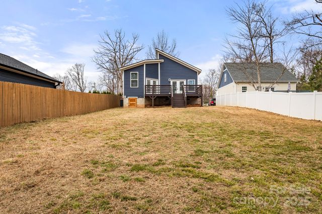 2805 Old Steele Creek Road, Charlotte, NC 28208
