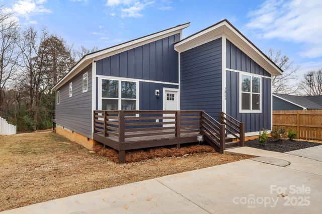 2805 Old Steele Creek Road, Charlotte, NC 28208