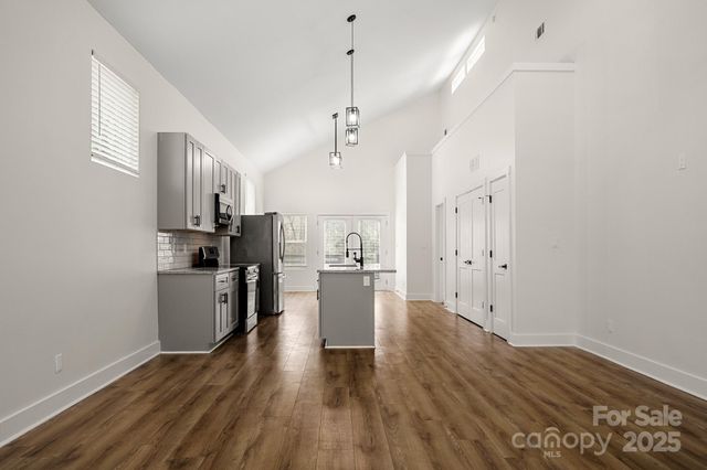 2805 Old Steele Creek Road, Charlotte, NC 28208