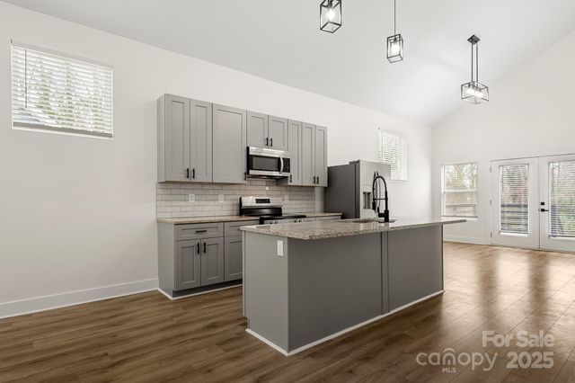 2805 Old Steele Creek Road, Charlotte, NC 28208