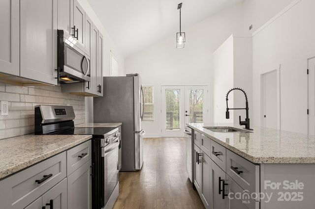 2805 Old Steele Creek Road, Charlotte, NC 28208