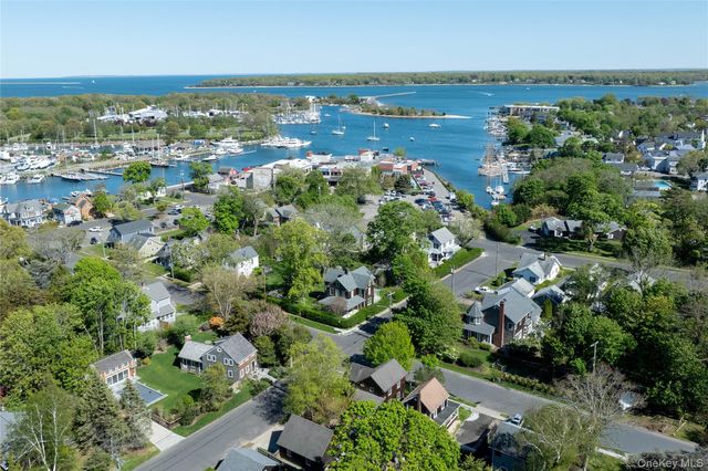 302 Monsell Place, Greenport, NY 11944