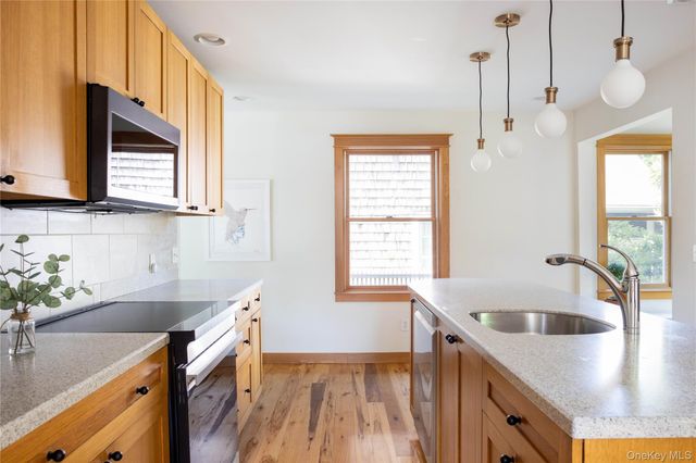302 Monsell Place, Greenport, NY 11944