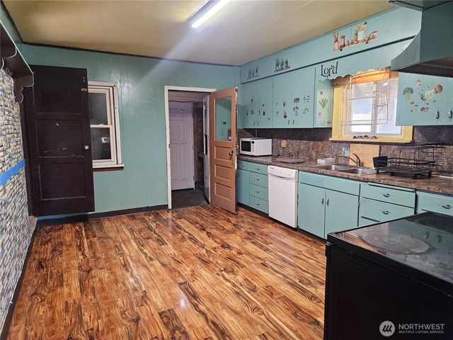 3525 E T Street, Tacoma, WA 98404