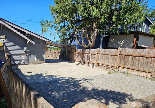 3525 E T Street, Tacoma, WA 98404