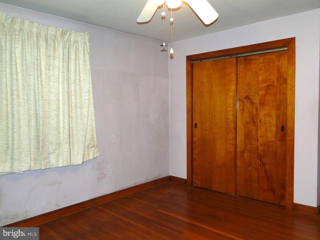 338 E BROAD ST, Trumbauersville, PA 18970