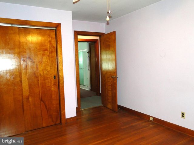 338 E BROAD ST, Trumbauersville, PA 18970