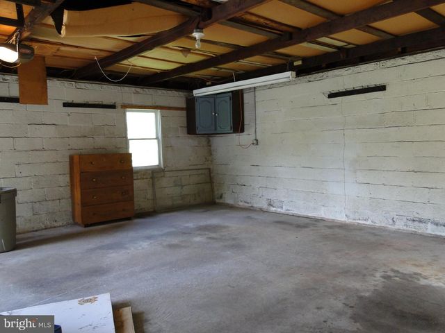 338 E BROAD ST, Trumbauersville, PA 18970
