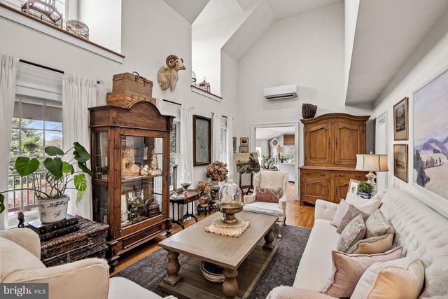 117 BURLINGTON PATH RD, Cream Ridge, NJ 08514