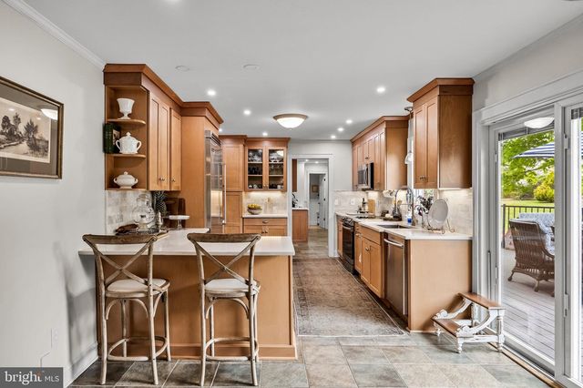 117 BURLINGTON PATH RD, Cream Ridge, NJ 08514