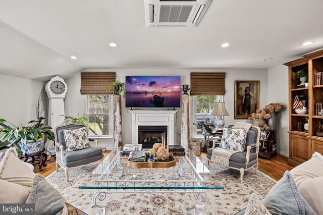 117 BURLINGTON PATH RD, Cream Ridge, NJ 08514