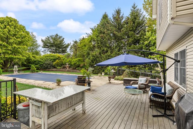 117 BURLINGTON PATH RD, Cream Ridge, NJ 08514