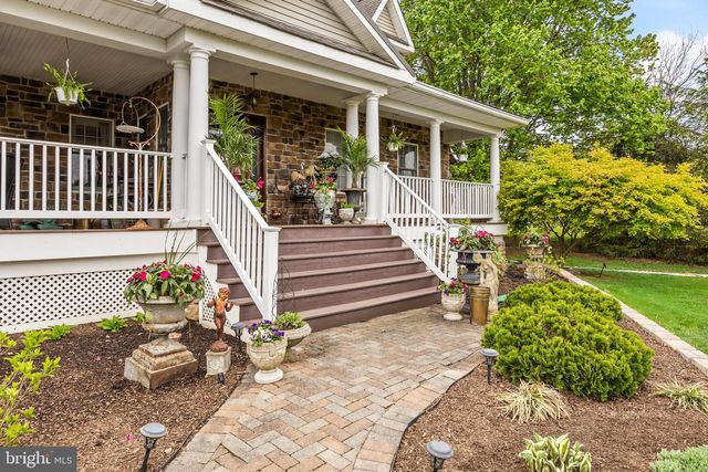 117 BURLINGTON PATH RD, Cream Ridge, NJ 08514