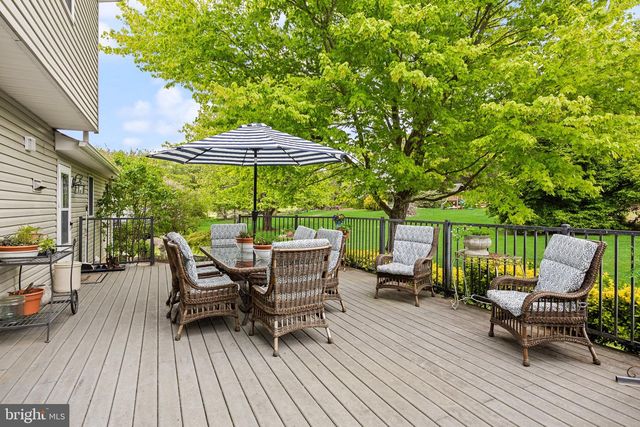 117 BURLINGTON PATH RD, Cream Ridge, NJ 08514