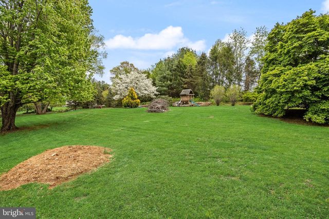 117 BURLINGTON PATH RD, Cream Ridge, NJ 08514