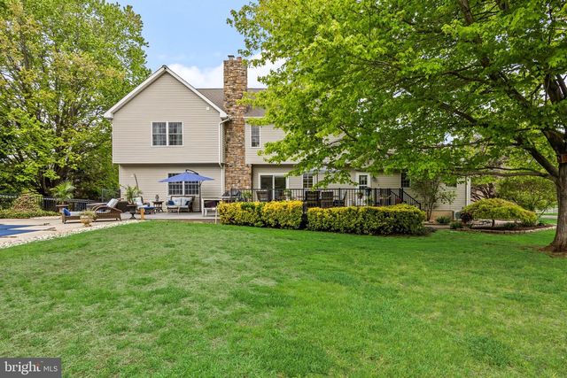117 BURLINGTON PATH RD, Cream Ridge, NJ 08514