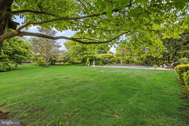 117 BURLINGTON PATH RD, Cream Ridge, NJ 08514