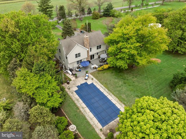 117 BURLINGTON PATH RD, Cream Ridge, NJ 08514