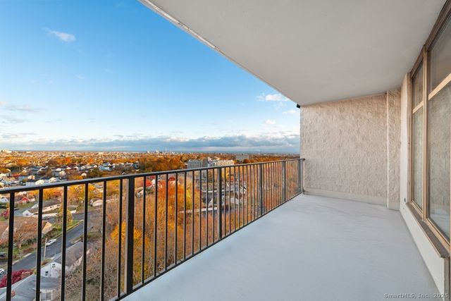 3200 Park Avenue 11E2, Bridgeport, CT 06604