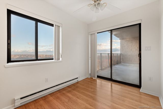 3200 Park Avenue 11E2, Bridgeport, CT 06604