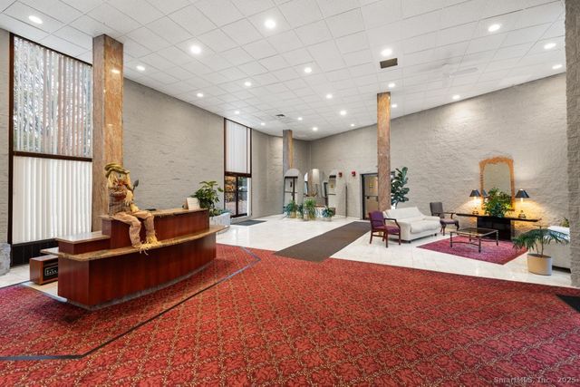 3200 Park Avenue 11E2, Bridgeport, CT 06604