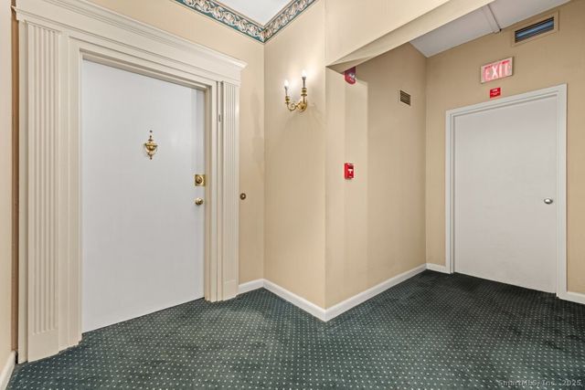 3200 Park Avenue 11E2, Bridgeport, CT 06604