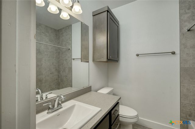 1300 W Black Locust Dr 202, Pflugerville, TX 78660