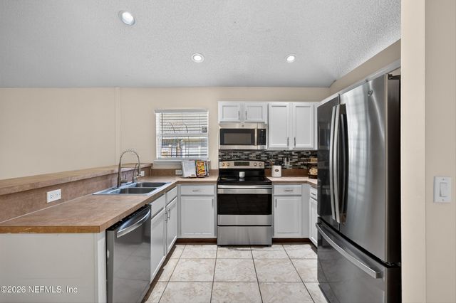 10908 ACORN PARK Court, Jacksonville, FL 32218