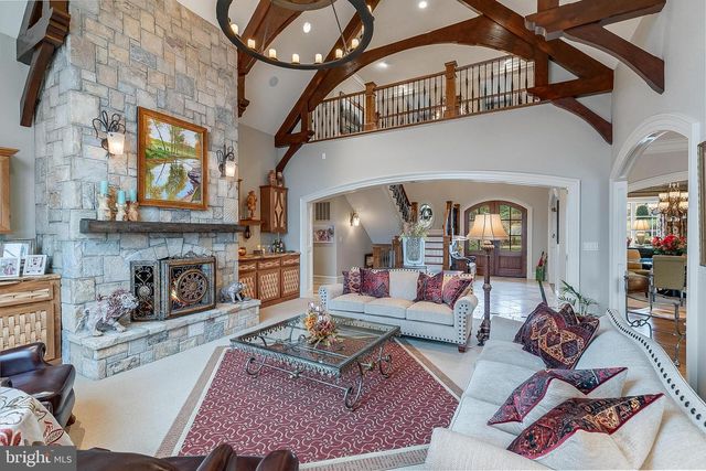 22665 CREIGHTON FARMS DR, Leesburg, VA 20175