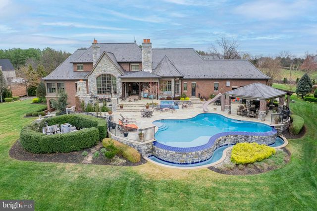 22665 CREIGHTON FARMS DR, Leesburg, VA 20175