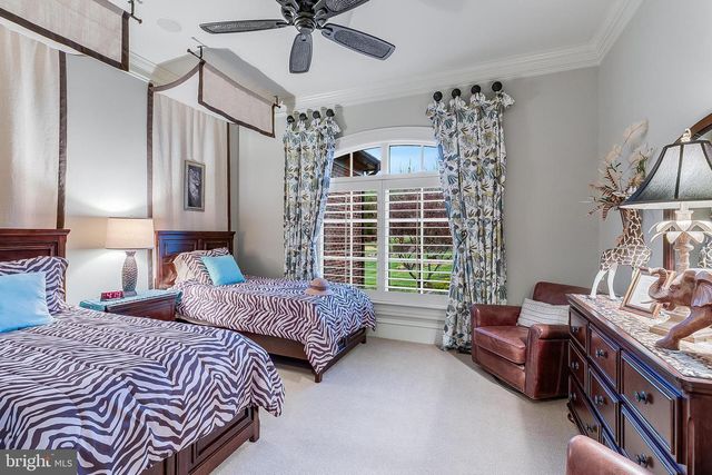 22665 CREIGHTON FARMS DR, Leesburg, VA 20175