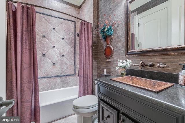 22665 CREIGHTON FARMS DR, Leesburg, VA 20175