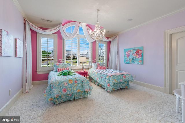 22665 CREIGHTON FARMS DR, Leesburg, VA 20175