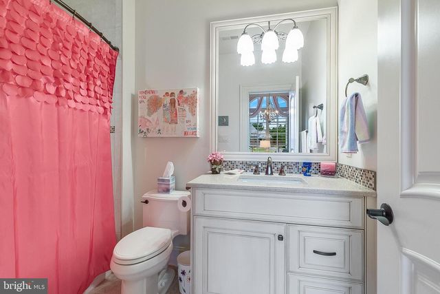 22665 CREIGHTON FARMS DR, Leesburg, VA 20175