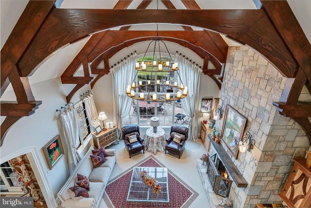 22665 CREIGHTON FARMS DR, Leesburg, VA 20175