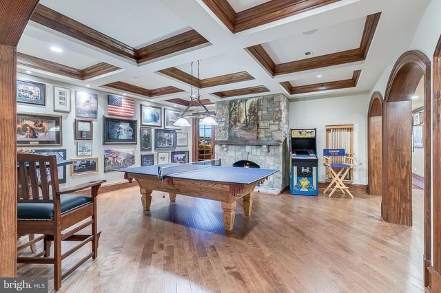 22665 CREIGHTON FARMS DR, Leesburg, VA 20175