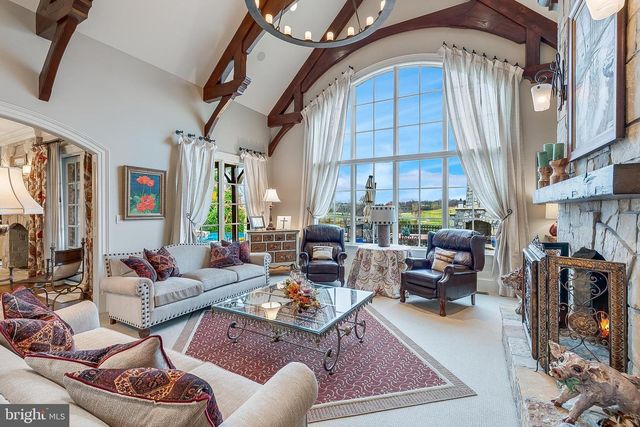 22665 CREIGHTON FARMS DR, Leesburg, VA 20175