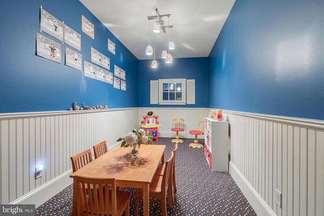 22665 CREIGHTON FARMS DR, Leesburg, VA 20175