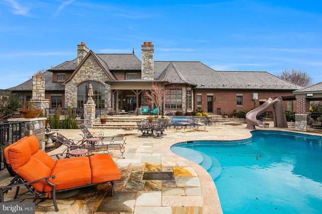 22665 CREIGHTON FARMS DR, Leesburg, VA 20175