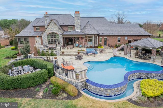 22665 CREIGHTON FARMS DR, Leesburg, VA 20175