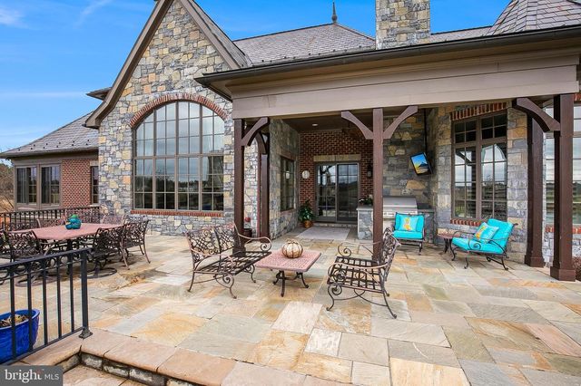 22665 CREIGHTON FARMS DR, Leesburg, VA 20175