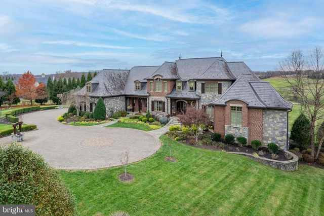 22665 CREIGHTON FARMS DR, Leesburg, VA 20175