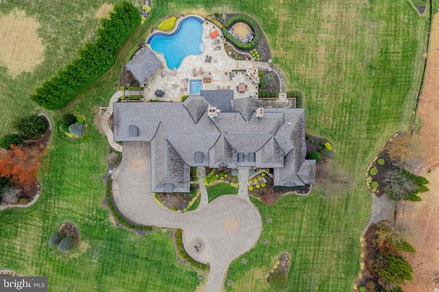 22665 CREIGHTON FARMS DR, Leesburg, VA 20175