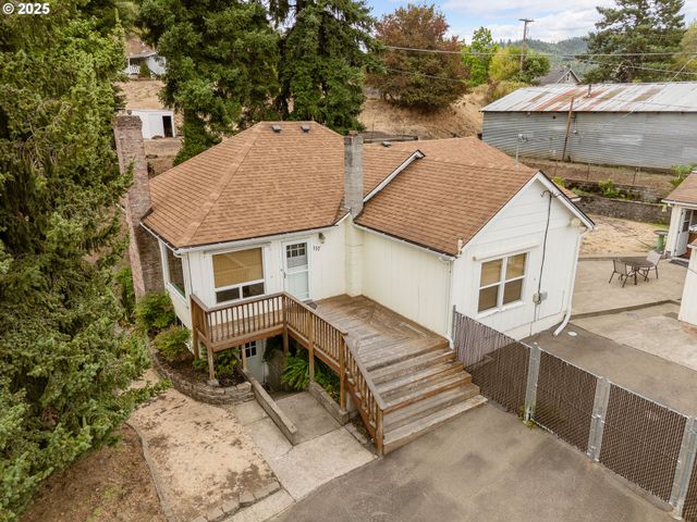 157 Ne SPENCER Ct, Roseburg, OR 97470