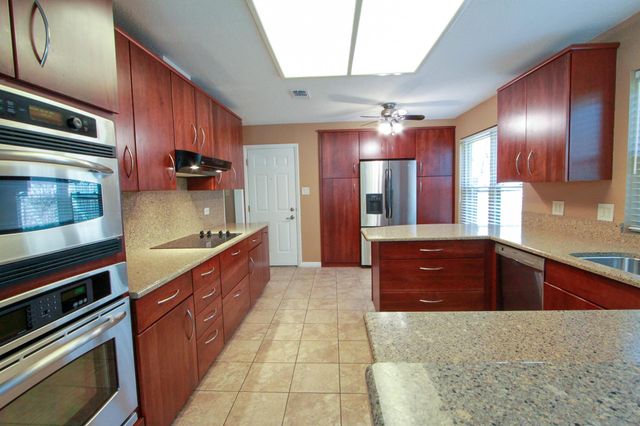 10705 Doering LN, Austin, TX 78750