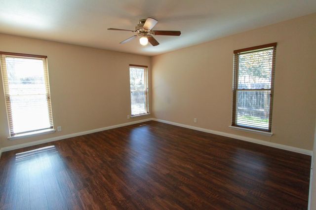 10705 Doering LN, Austin, TX 78750