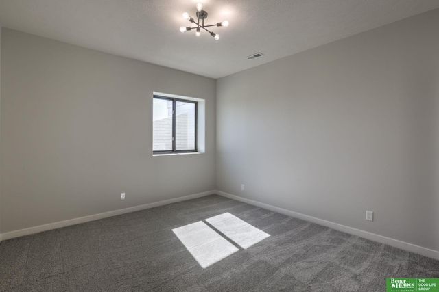 5807 N 197th Street, Elkhorn, NE 68022
